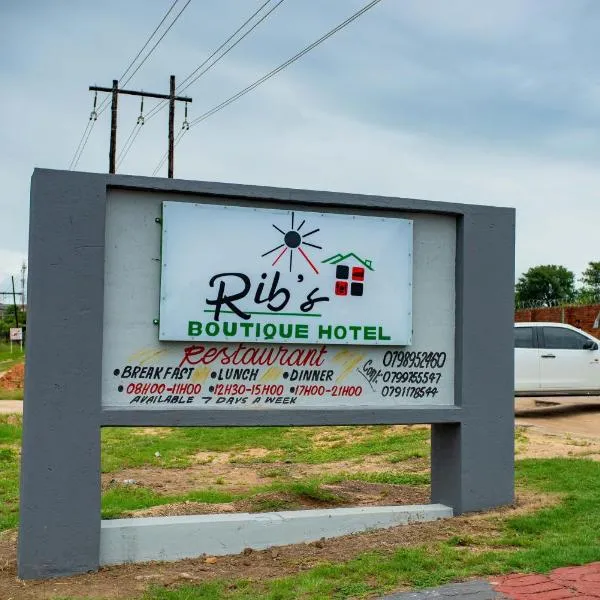 Ribs Boutique Hotel, hotel in Thulamahashi