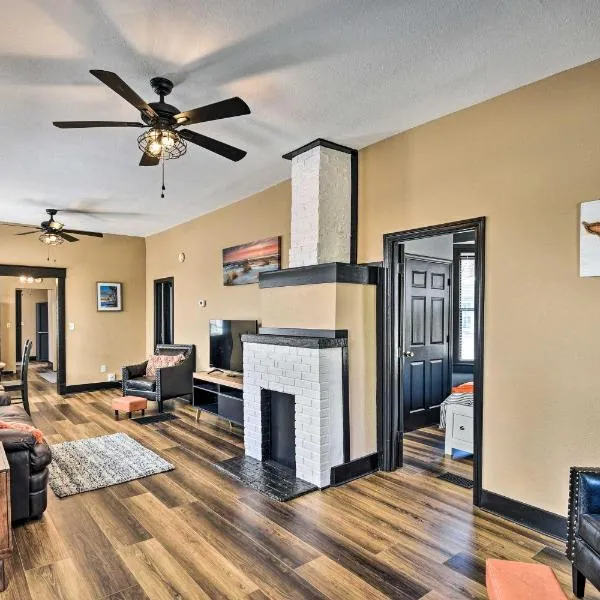 Downtown DeLand Home Walk to Stetson University!, hotel in DeLand