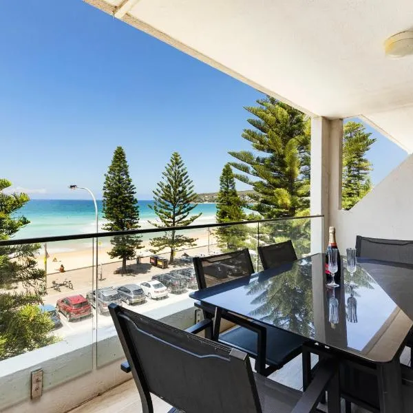 Luxury Manly Beachfront Apartment, hotel in Sydney
