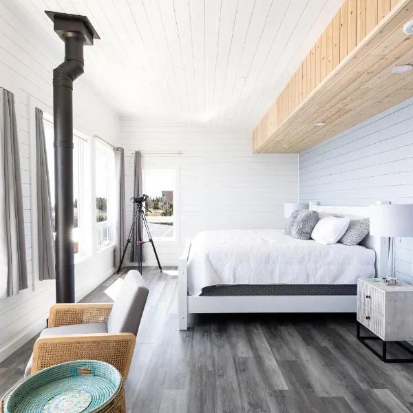 Cliffs Edge Retreat, hotel a Bauline East