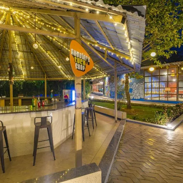 Zostel Kolad, hotel v destinaci Kolád