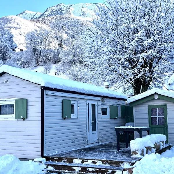 Bungalow charmant à Cauterets avec vue sur la montagne, hotel v destinaci Cauterets