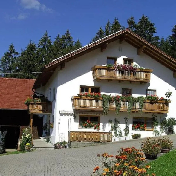 Ferienhof Fernblick, hotel in Lalling