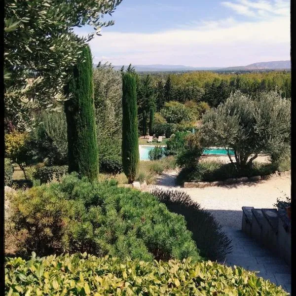 Maison Bournissac, hotel em Noves