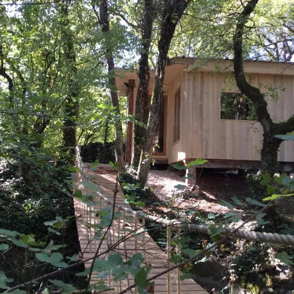 cabane lodge avec spa privatif, hotel di Grèzes