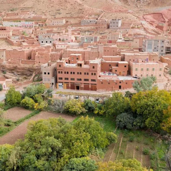 Hotel Awayou, hôtel à Bou Drarar