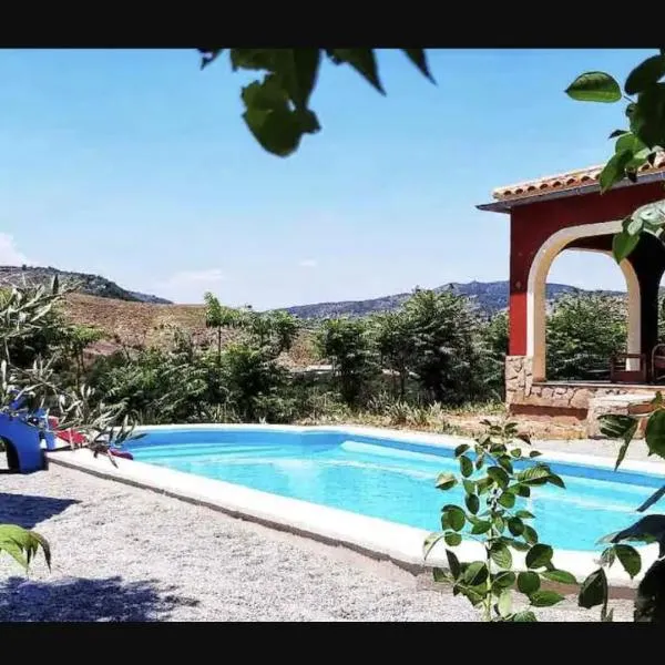 Valley Views Full House Stargazing in Valencia, hotel in Ayora