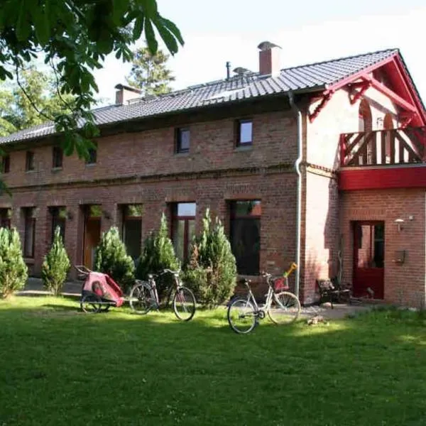 Erholung in der Natur - Urlaub im Alten Forsthaus, hôtel à Zingst