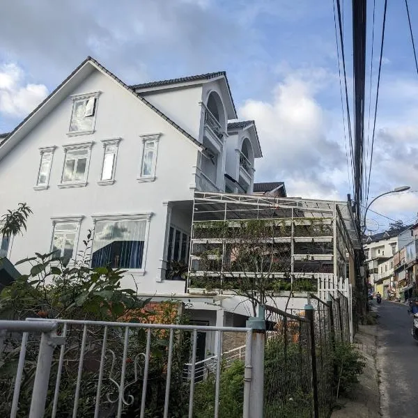 Dog Friendly Aparthotel $Ấp Xuân An - $ViLa Hà Huy Tập