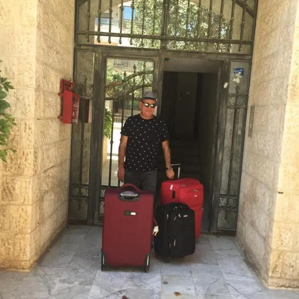 Appartamento bello e elegante in west Amman, hotel in Amman