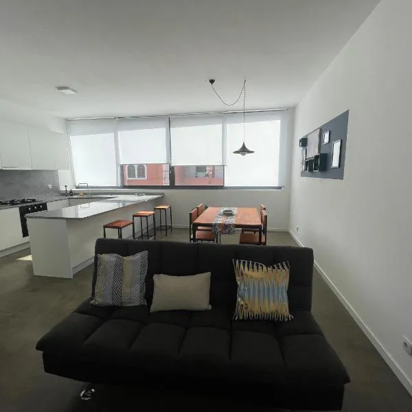 Tia Nita Apartamentos, hotel in Mindelo