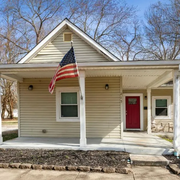 Chestnut St 3 Bedroom House in Historic Loveland, hotel v destinaci Loveland