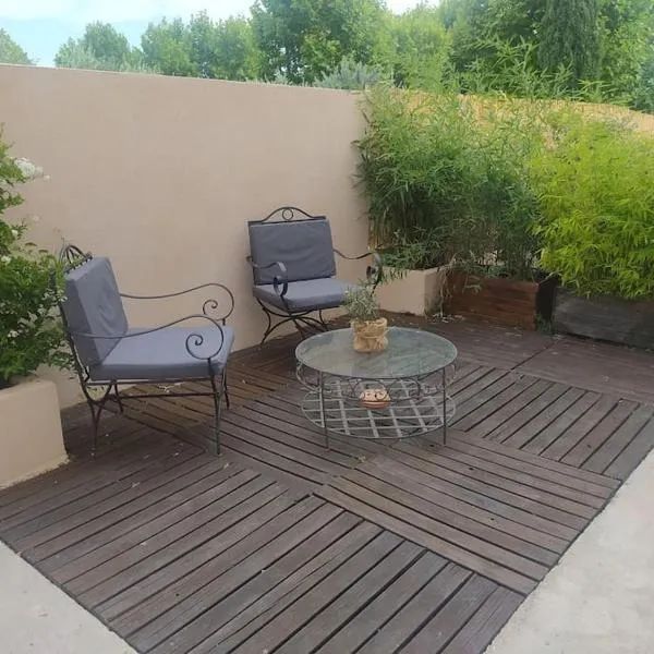 Le Petit Pied à Terre du Luberon, hotel em Mérindol