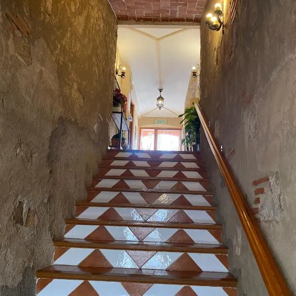 Hotel Rural Cal Amadeu, hotel v destinaci Vilanova de Escornalbou