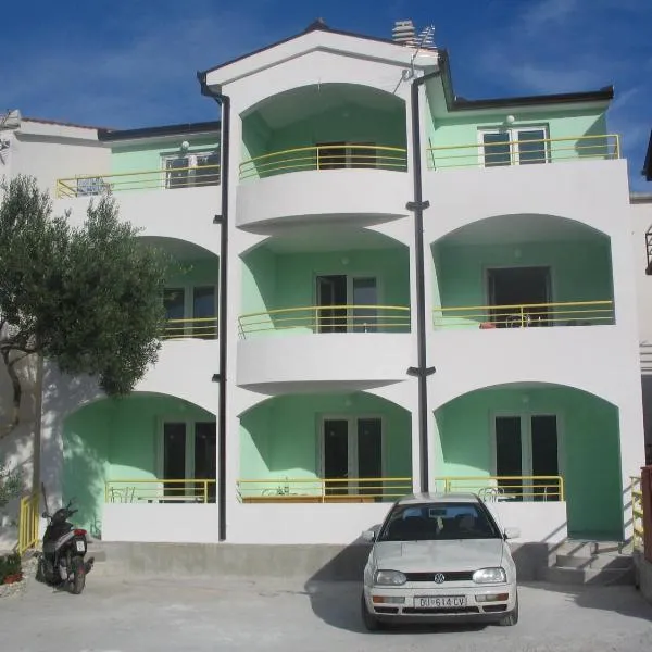 apartmani Natali, hôtel à Podaca