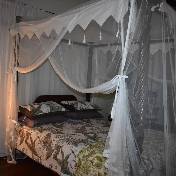 Oskar's Rain Forest Retreat, hotel v destinaci Nelly Bay