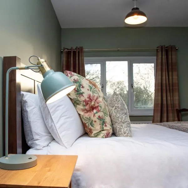 2-Bed Village Country Cottage with Free Parking and Pub - County Durham, hotel v destinácii Newton Aycliffe