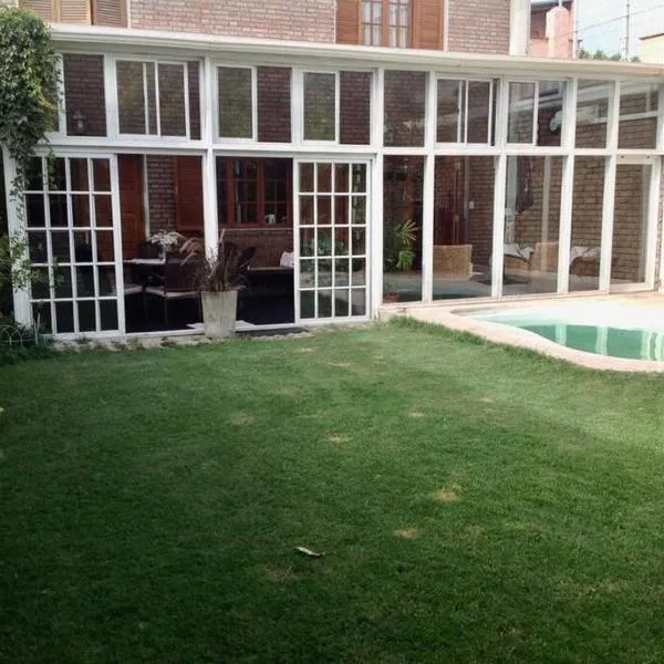 Gran Casa del Centro Mendoza City, hotel v destinaci Mendoza