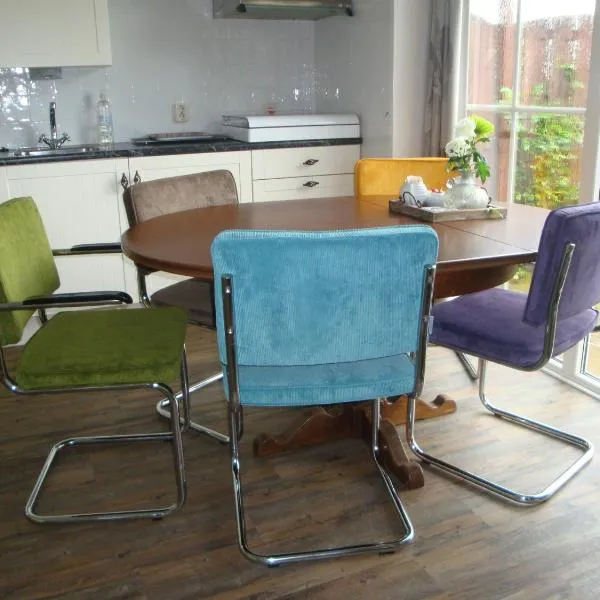 Bed and breakfast De Zwanebloem, hotel v destinaci Elburg