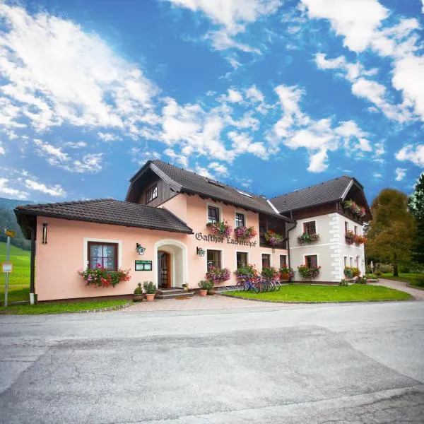 Landhotel Lacknerhof, hotel v Mariapfarru