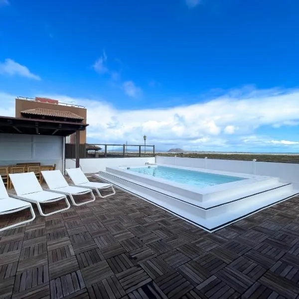 Villa Sunrise Fuerteventura by Smartclick, hotel in Corralejo