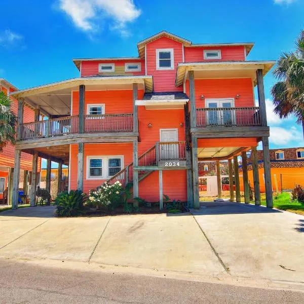 6BDRM Beach Home - Oceanviews - Recently Renovated - Shared Pool & HotTub, hotel v destinaci Port Aransas