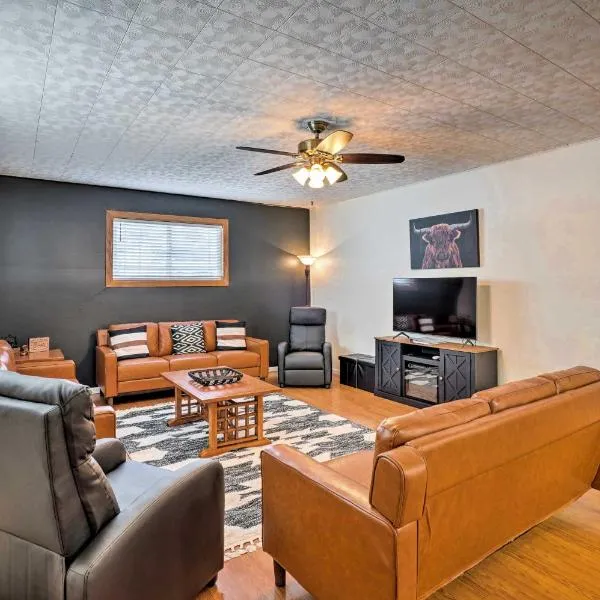 Ranch Suite of Dakota Place Lodge in Medora!, hotel en Medora