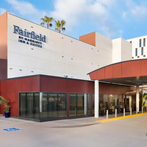 Fairfield Inn & Suites by Marriott Los Angeles LAX/El Segundo, хотел в Ел Сегундо