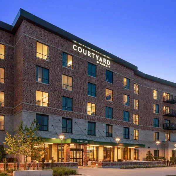 Courtyard by Marriott Houston Northeast, hotel v destinaci Houston