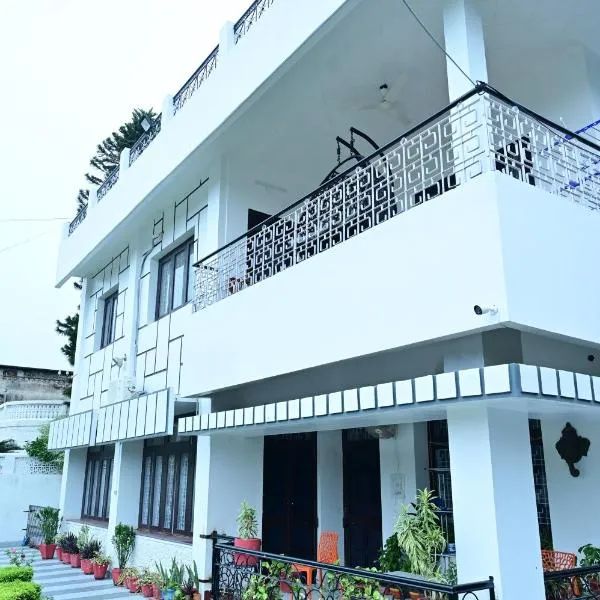 Dhairya's Villa Home Away From Home โรงแรมในจามมู