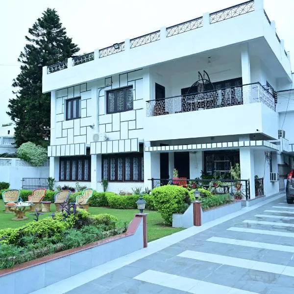 Dhairya's Villa Home Away From Home, hotel a Jammu