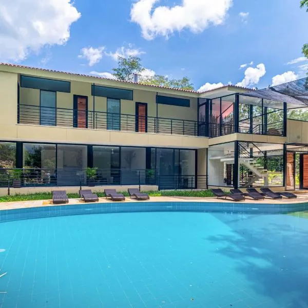 Natura Lake - Casa Campestre, hotel i Anapoima