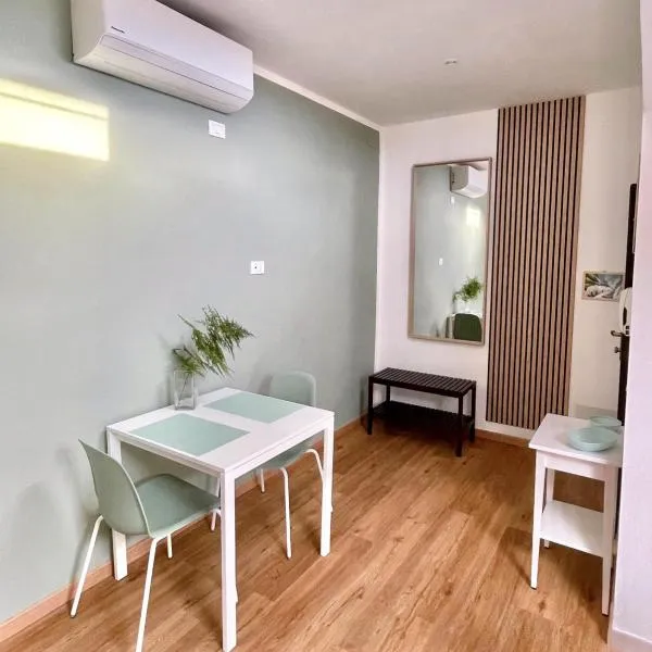 La Casina Verde - Appartamento Mansardato, hotel in Livorno