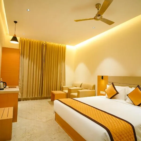 팔니에 위치한 호텔 HOTEL NAKSHATHRA ROYAL STAY