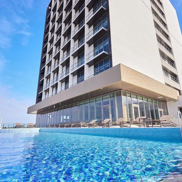 HOTEL AlaCOOJU OKINAWA, hotell sihtkohas Minatogawa