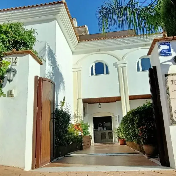 La Luna Blanca, hótel í Torremolinos
