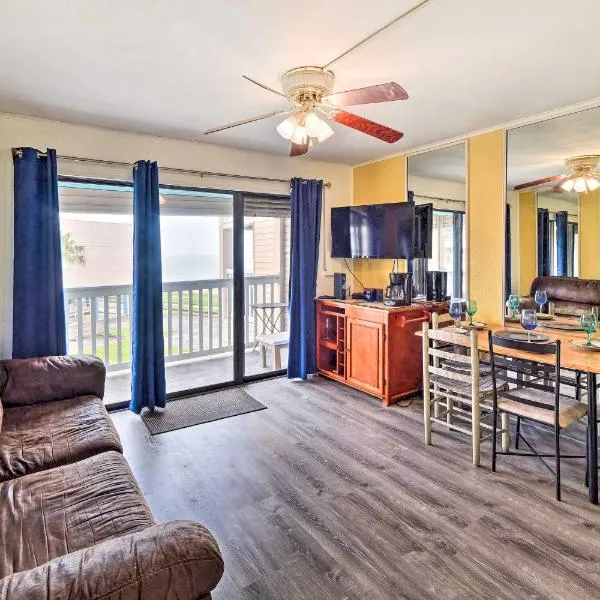 Seaside Corpus Christi Condo at The Villa del Sol!, hotel in Corpus Christi