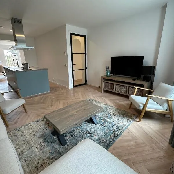 Casa de Schans - 6 persoons vakantiehuis, hotel a Landgraaf