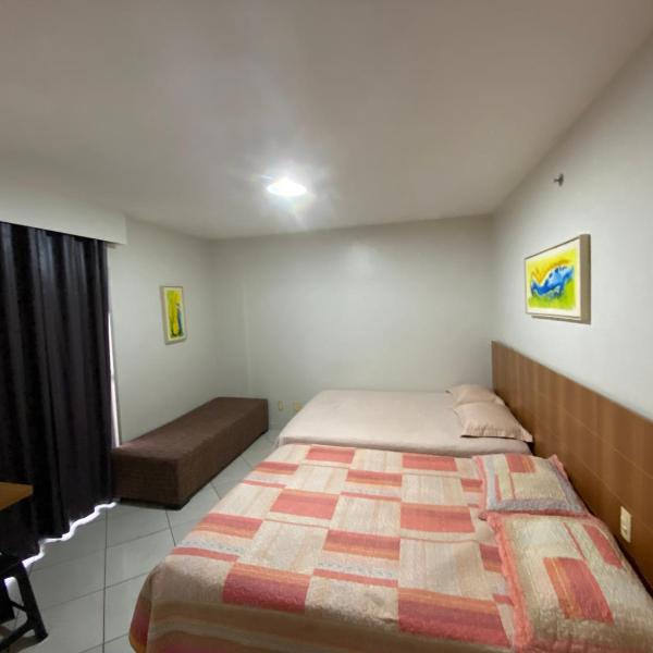 Flats próximo ao Shopping Singapura - pode descer com bebidas para o Park Aquático 02 - Foto 2
