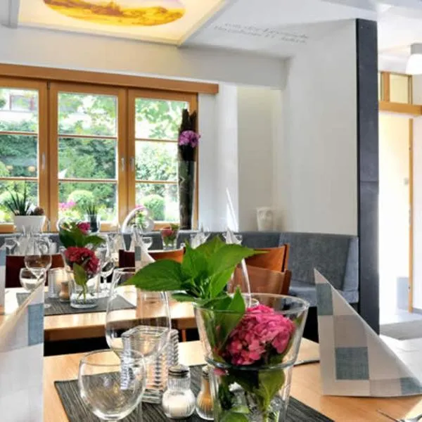 Hotel Restaurant Onkel-Otto, hotel in Pommern