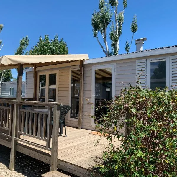 Mobilhome 5 VO32, hôtel à Vias