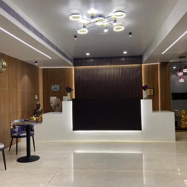 Hotel Sivas Regency, hotel di Theni