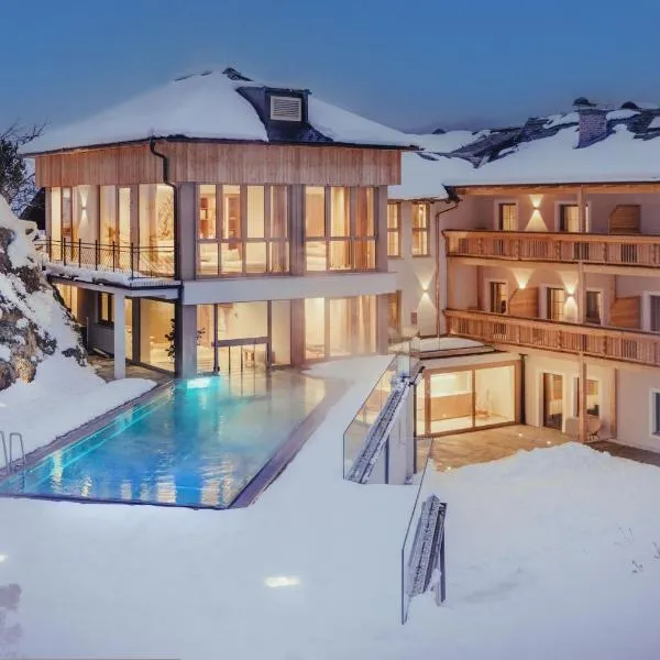 Hotel Weissenstein, hotel en Sankt Michael im Lungau