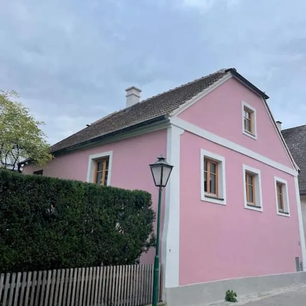 Altes Winzerhaus in der Wachau - neu renoviertes Haus mit Terrasse, hotel v destinaci Dürnstein