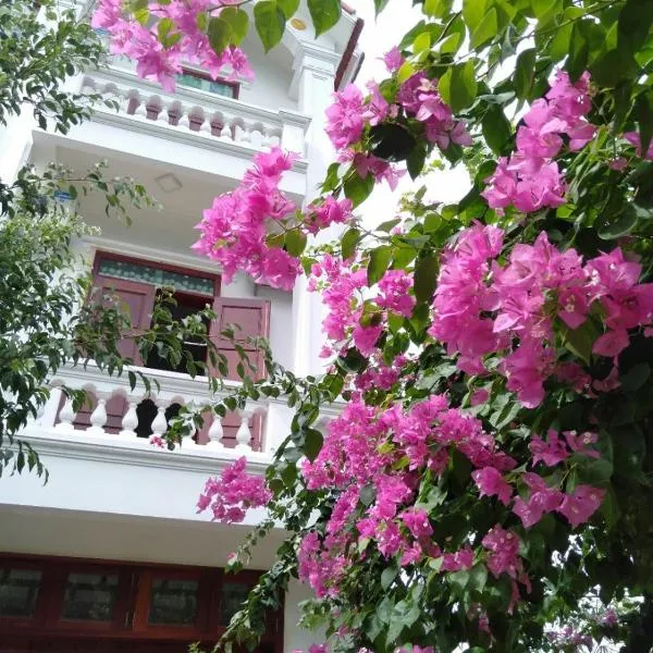 Nhà nghỉ Bolero, hotel v destinácii Văn Lâm