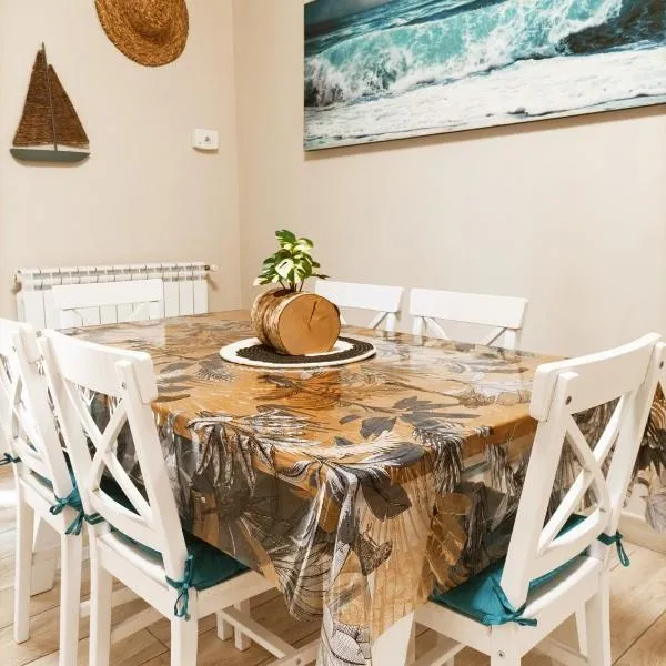 Luxury Beach House, hotel in Torvaianica