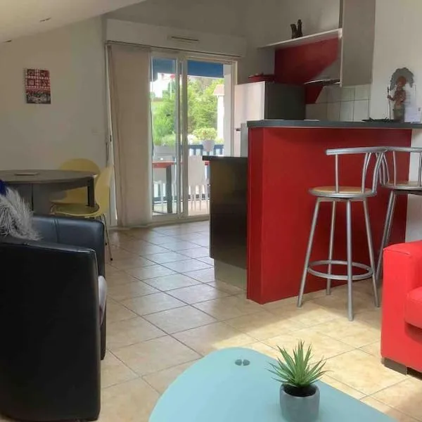 Bidart côte basque T3 250 mètres de la plage 3***, hotel in Bidart