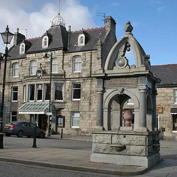 The Gordon Arms Hotel, hotel in Huntly