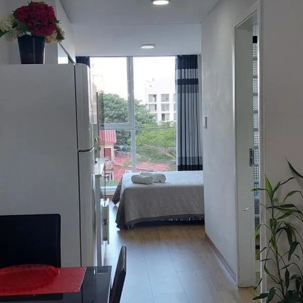 BAMBOO APARTAMENTO MONOAMBIENTE-frente a MALL VENTURA, hotel in Santa Cruz de la Sierra