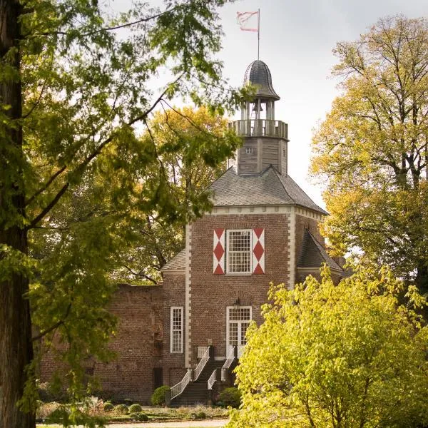 Schloss Hertefeld & Hertefeldhof, hotel in Weeze